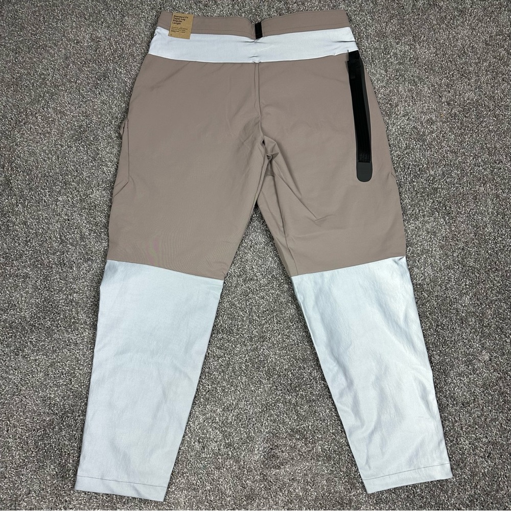 Nike Sportswear Tech Pack Mens Reflective Cargo Pants Size 34 Large DO4884-087 - Picture 9 of 15